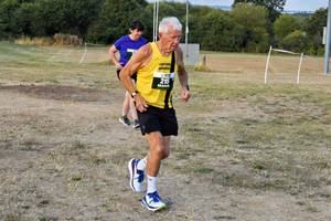 Download race photo <a href='Large/img_0327.jpg' class='lightbox-download'>here</a>