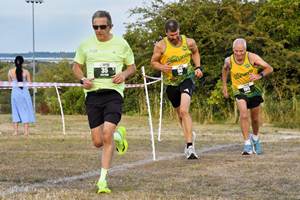 Download race photo <a href='Large/img_1110.jpg' class='lightbox-download'>here</a>