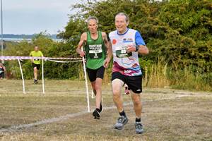 Download race photo <a href='Large/img_1147.jpg' class='lightbox-download'>here</a>