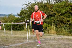 Download race photo <a href='Large/img_1317.jpg' class='lightbox-download'>here</a>