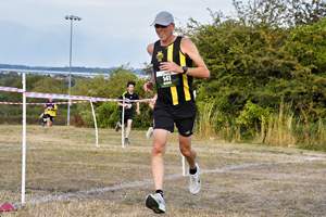 Download race photo <a href='Large/img_1323.jpg' class='lightbox-download'>here</a>