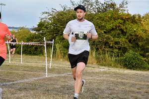Download race photo <a href='Large/img_1472.jpg' class='lightbox-download'>here</a>