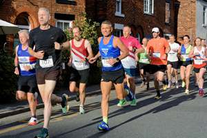 Download race photo <a href='Large/img_0101.jpg' class='lightbox-download'>here</a>