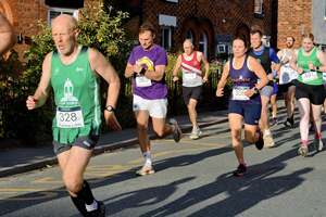 Download race photo <a href='Large/img_0142.jpg' class='lightbox-download'>here</a>