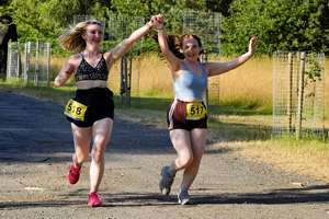 Download race photo <a href='Large/img_1521.jpg' class='lightbox-download'>here</a>