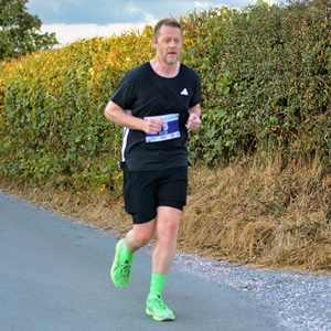 Download race photo <a href='Large/img_0987.jpg' class='lightbox-download'>here</a>