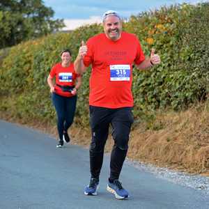 Download race photo <a href='Large/img_1121.jpg' class='lightbox-download'>here</a>
