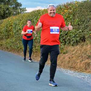 Download race photo <a href='Large/img_1122.jpg' class='lightbox-download'>here</a>
