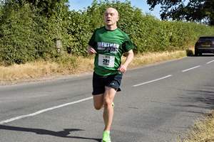 Download race photo <a href='Large/img_1040.jpg' class='lightbox-download'>here</a>