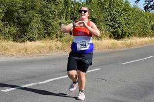 Download race photo <a href='Large/img_1642.jpg' class='lightbox-download'>here</a>