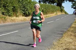 Download race photo <a href='Large/img_1688.jpg' class='lightbox-download'>here</a>