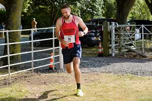 Download race photo <a href='Large/img_1821.jpg' class='lightbox-download'>here</a>