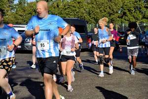 Download race photo <a href='Large/img_0200.jpg' class='lightbox-download'>here</a>
