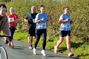 Download race photo <a href='Large/img_0527.jpg' class='lightbox-download'>here</a>