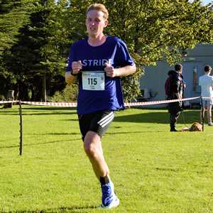 Download race photo <a href='Large/img_1098.jpg' class='lightbox-download'>here</a>