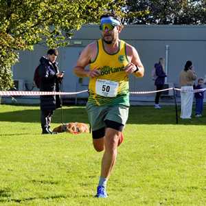 Download race photo <a href='Large/img_1212.jpg' class='lightbox-download'>here</a>